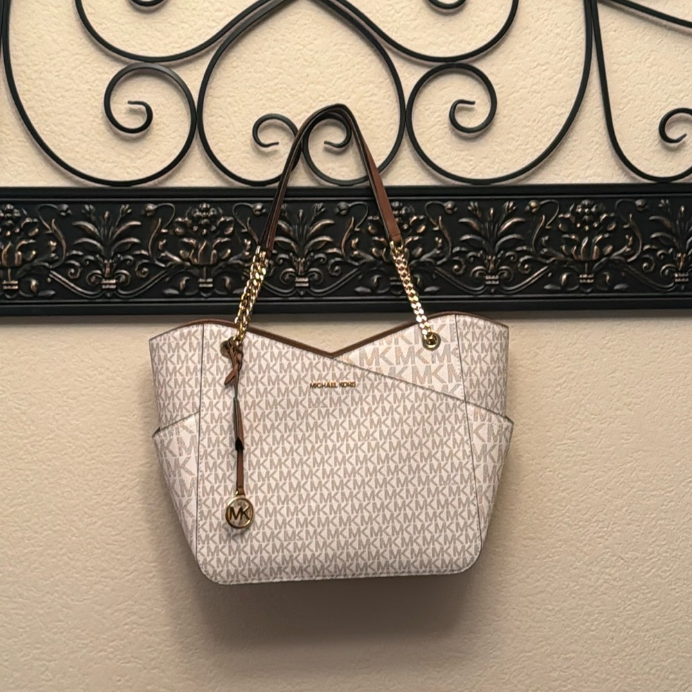 Eva Large logo tote bag